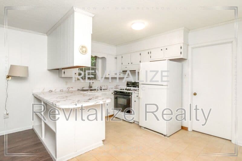 Mobile House: 786 Kasserine Pass