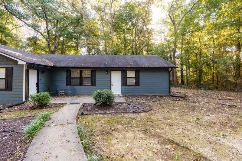 Winterville House: 122 Timber Drive