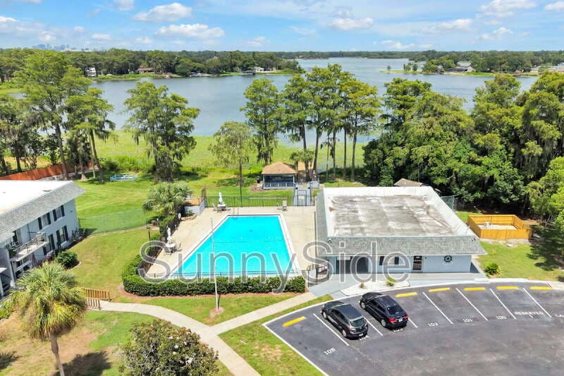 Orlando Condo: 915 W. Oak Ridge Road
