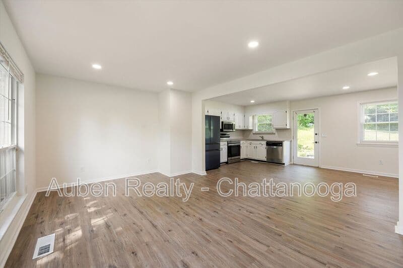 Ooltewah House: 4015 Shady Oak Drive