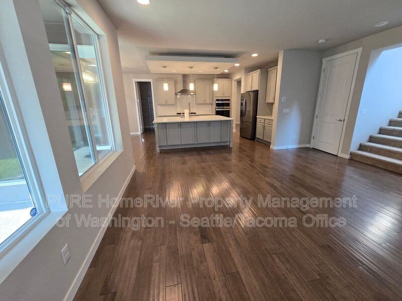 Kent House: 11618 SE 197th Place