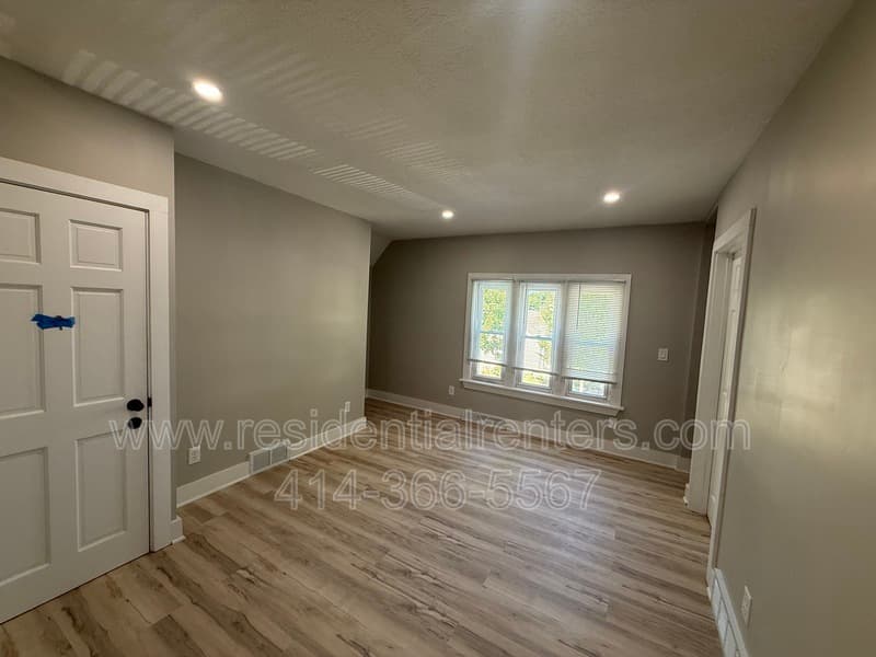 West Allis Apartment: 845 S 75th Street