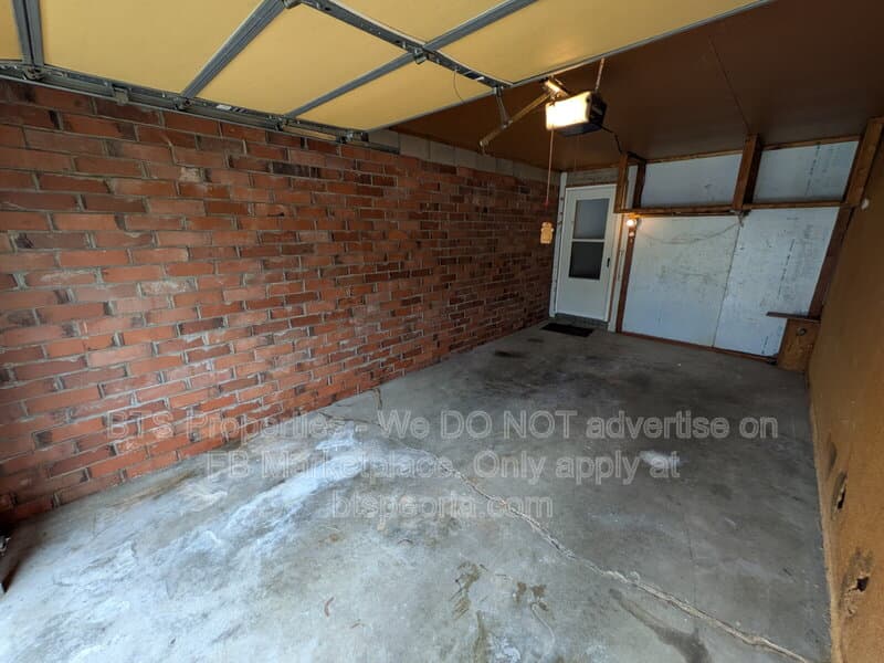 Peoria House: 3426 W Dorchester Ridge