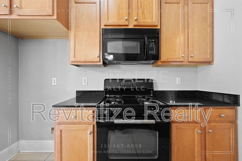 Daphne House: 11070 Courtland Court