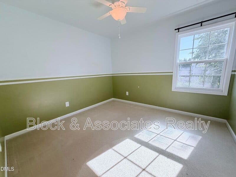 Holly Springs House: 536 Gooseberry Dr