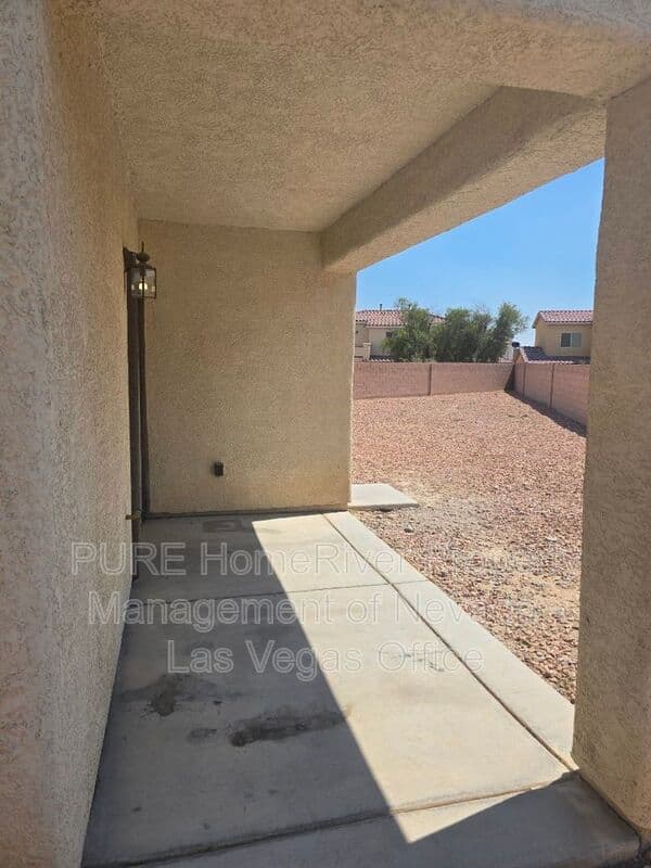 North Las Vegas House: 6109 Blue Luna Street