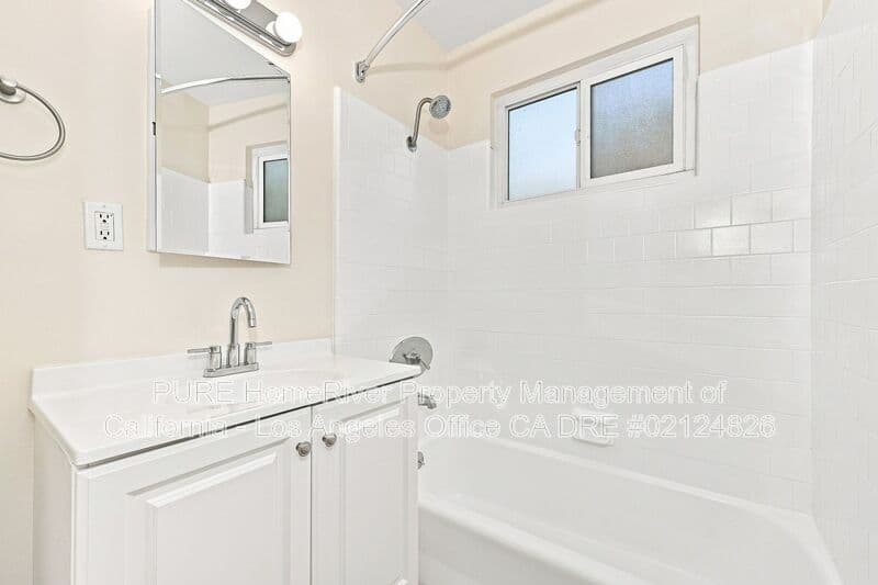 Sherman Oaks House: 4427 Murietta Ave