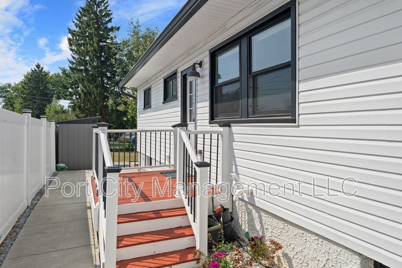 Gwynn Oak House: 7017 Yataruba Drive