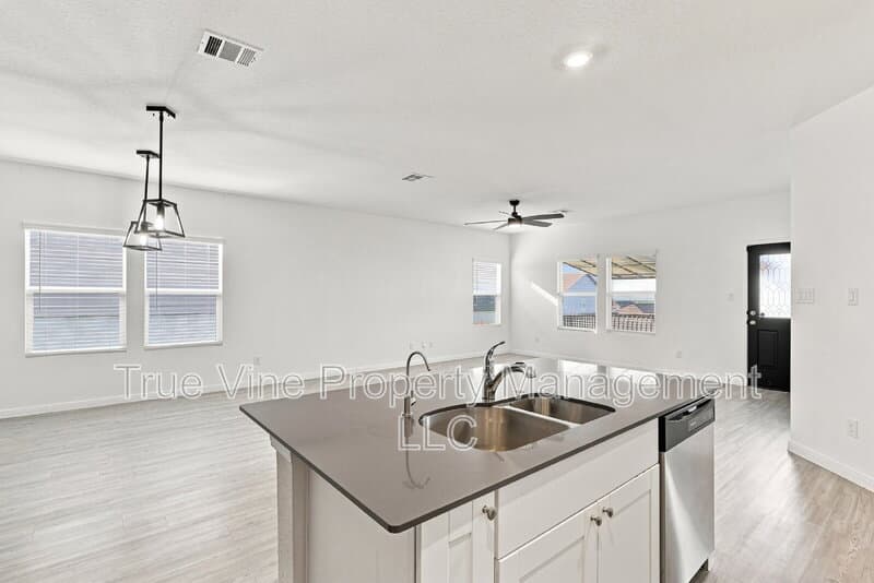 Saint Hedwig House: 5432 Cloves Cove