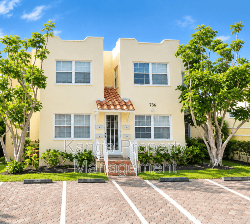West Palm Beach Condo: 736 Omar Road