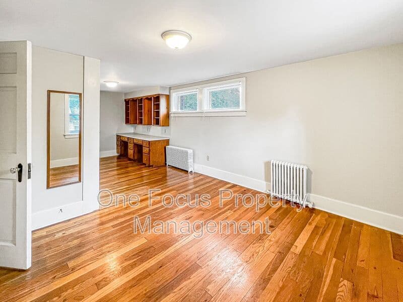 Danville House: 25 N Glenbrook Ave.
