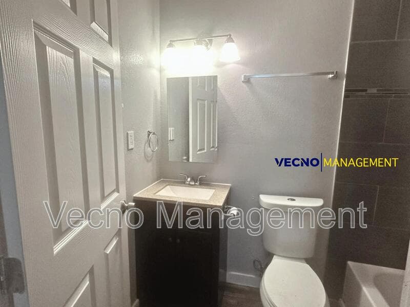 San Antonio Condo: 2305 Pinn Road