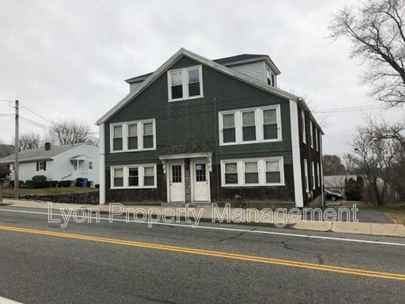 Cumberland Condo: 3880 Mendon Rd