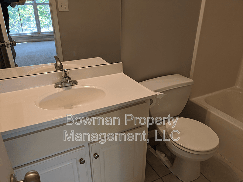 Athens Condo: 660 Barnett Shoals Rd