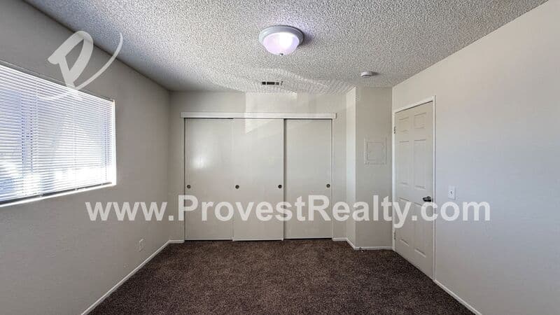 Apple Valley House: 22544 Sioux Rd
