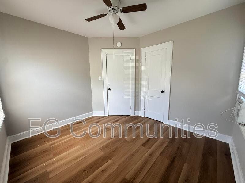 Hildebran House: 212 Main Ave E
