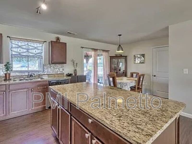 Lexington House: 1218 Denali Ct