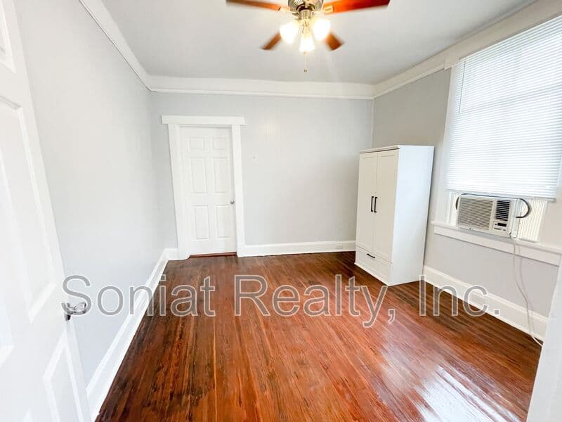New Orleans Condo: 654 S. Rendon Street