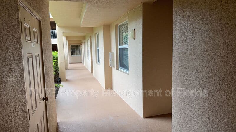 Fort Myers House: 19760 Osprey Cove Blvd
