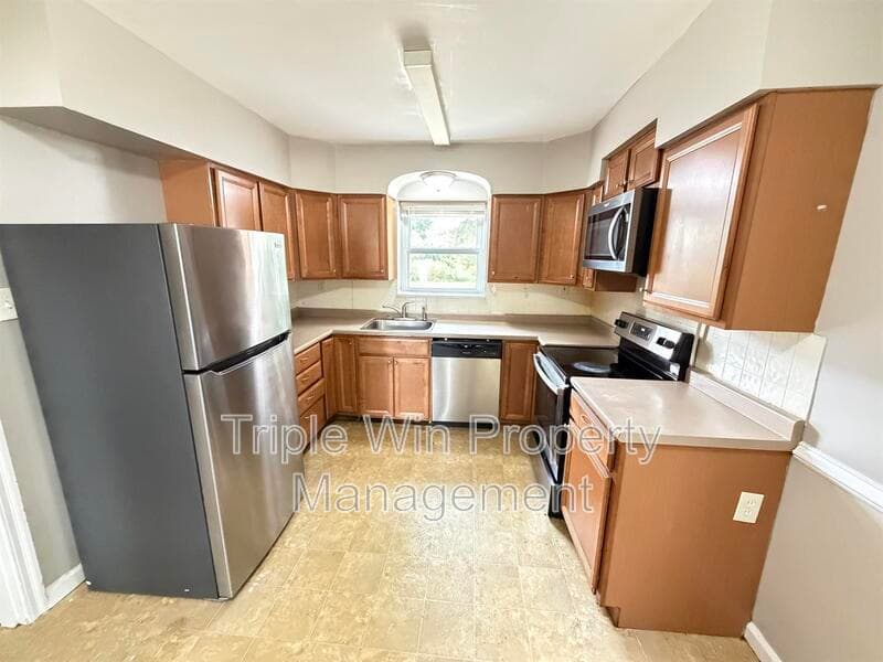 St. Louis House: 1629 Redman Rd.