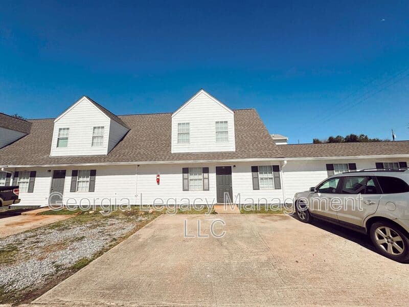 Cleveland House: 896 Campbell St