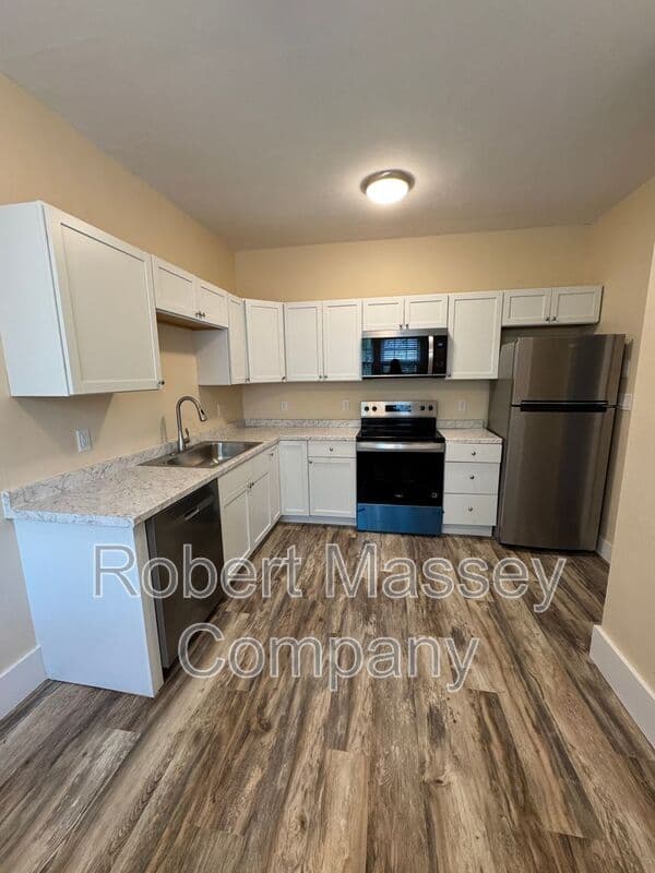 Louisville Condo: 2424 Glenmary Avenue