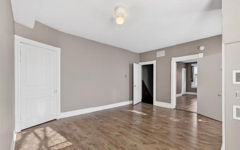 Saint Louis Townhome: 3005 S Compton Ave