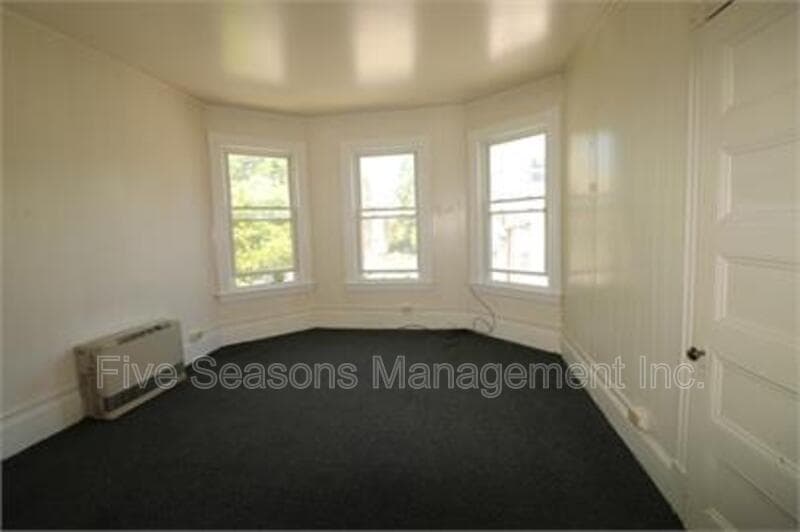 Burlington Condo: 39 B Buell