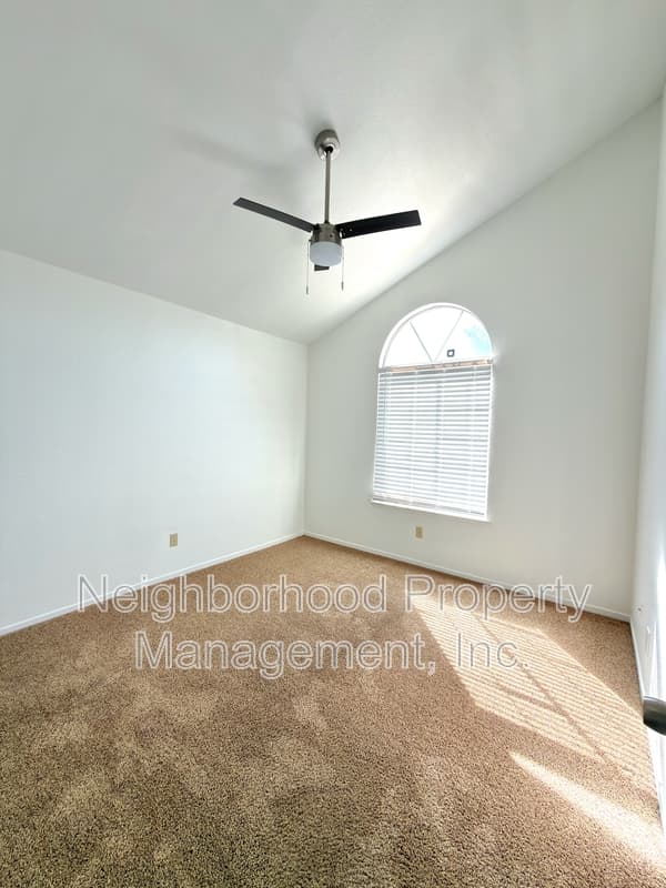 Fresno House: 3464 W. Robinwood Ln.