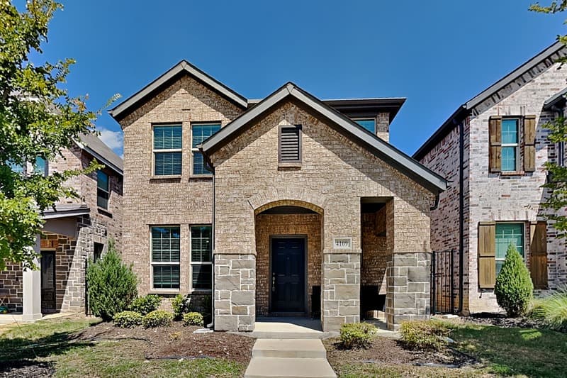 Sachse House: 4109 Stockyard Station Ln