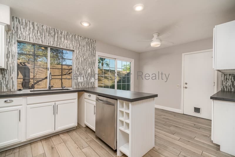 Phoenix House: 3924 E Orchid Ln