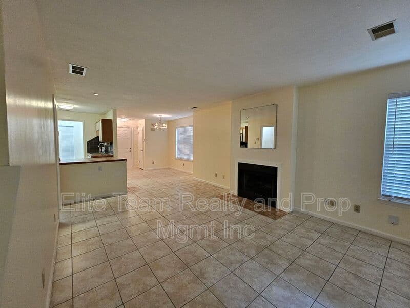 Charlotte Condo: 802 A Selwyn Oaks Ct