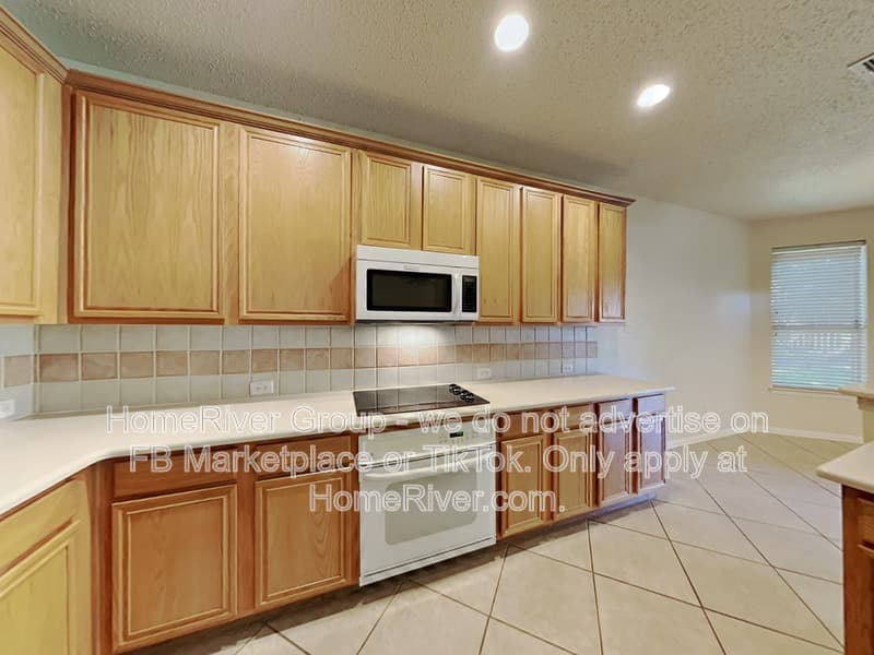 Frisco House: 10446 Red Clover Dr