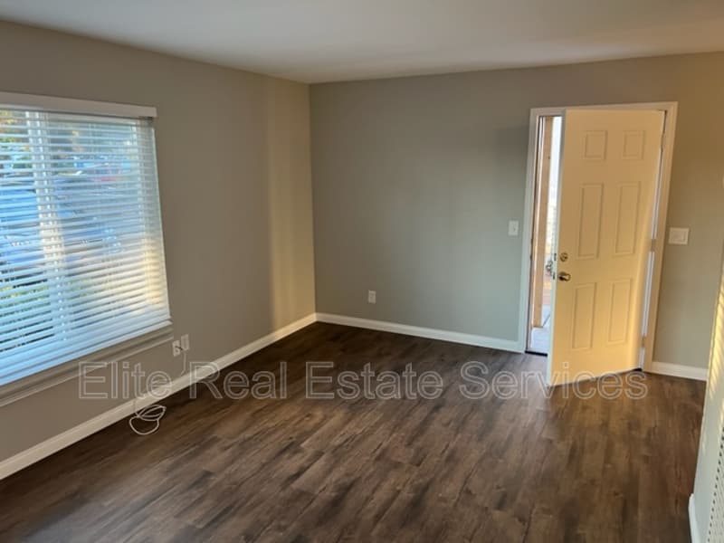 Chula Vista Condo: 121 Madison Avenue - 1