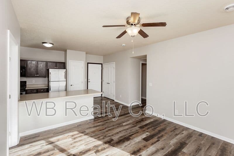 Grimes Condo: 1951 N James St