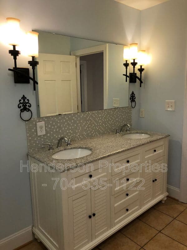 Charlotte House: 4229 Hiddenbrook Drive