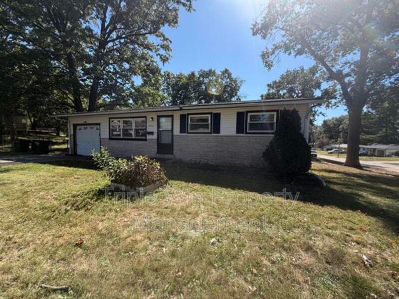 Hazlewood House: 8314 Richwood Ln.