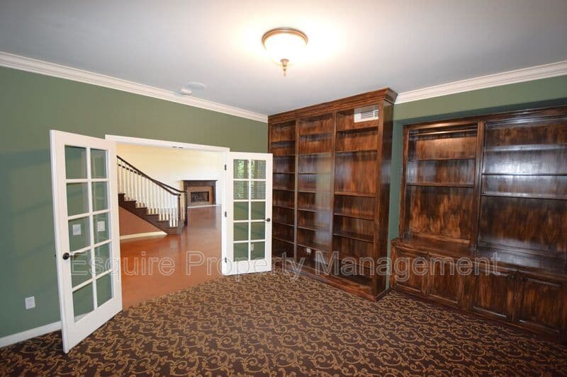 LAKE SHERWOOD House: 1674 BUSHGROVE CT