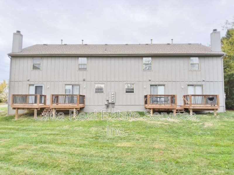 Pleasant Hill Townhome: 2120 Highridge Dr