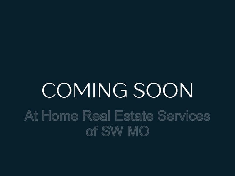 Nixa Townhome: 627 W Meadowview