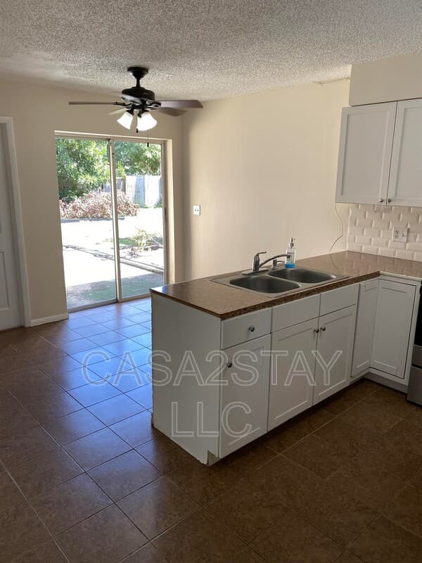 Fort Myers Condo: 7628 Carrier Rd