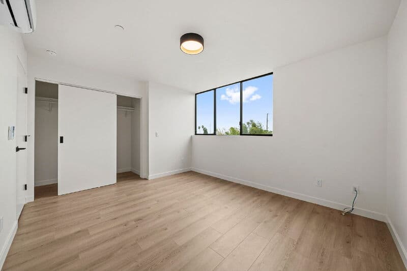 San Diego Condo: 2664 L Street