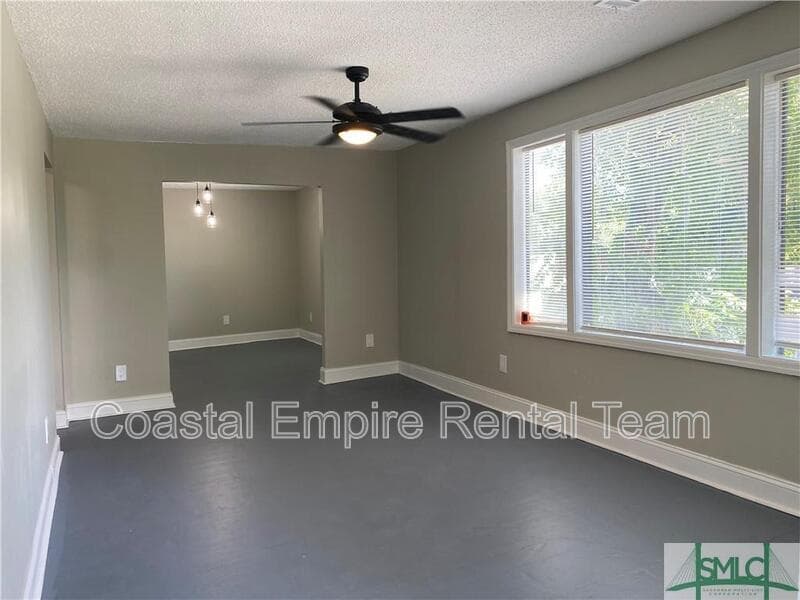 Savannah Condo: 1000 West 53rd Street - Lower Unit
