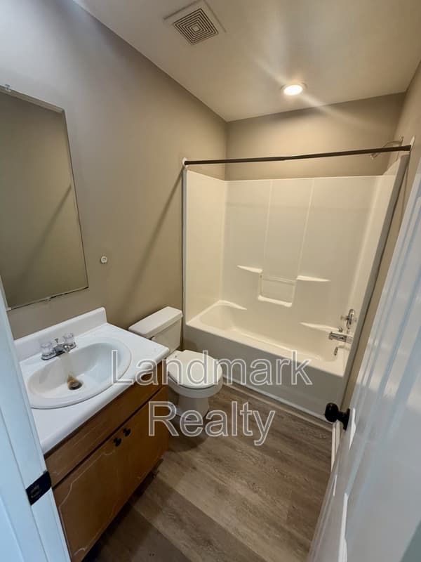 Fort Valley Condo: 806 East Church Street