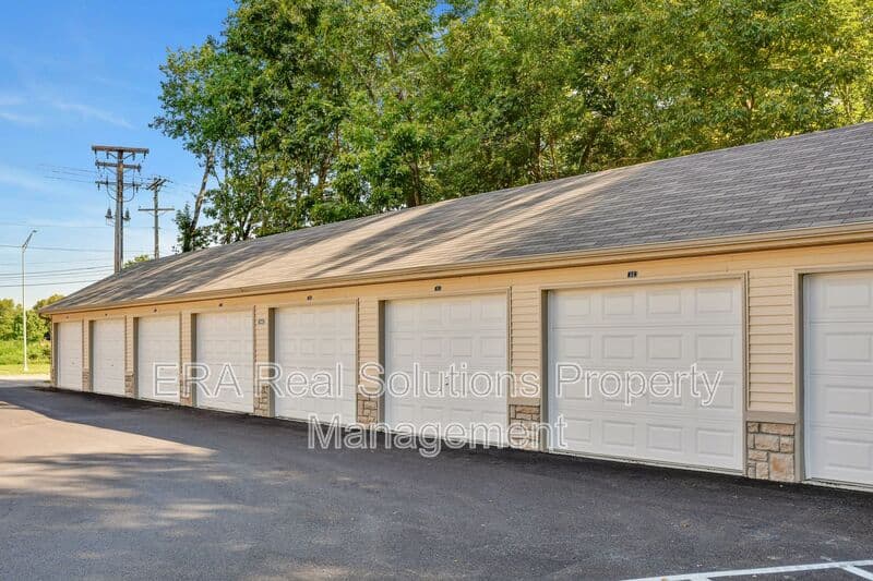 Columbus Condo: 1581-208 Gilmore Park Ave