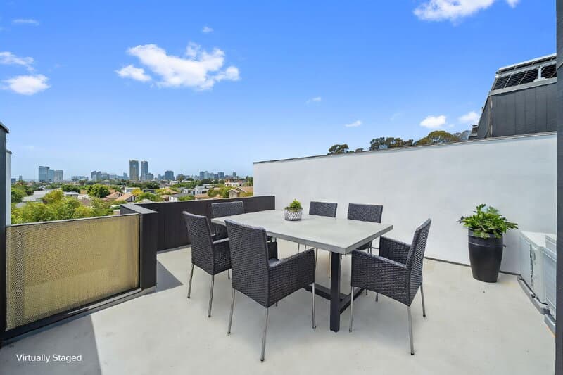 San Diego Condo: 2664 L Street