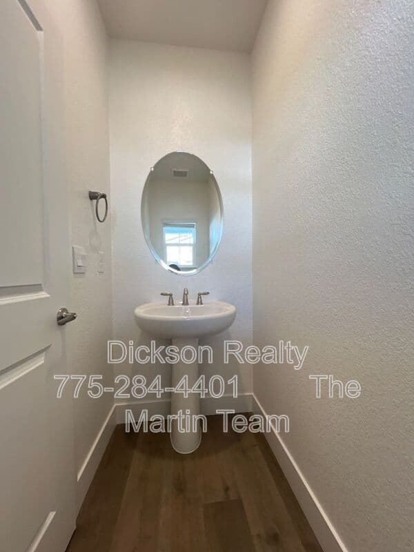 Sparks House: 7924 Schist Road