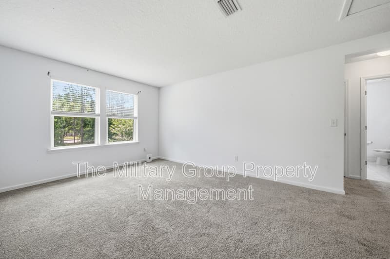 Orange Park House: 391 Hepburn Rd