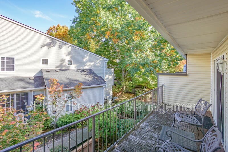 Vancouver Condo: 13210 SE 7th St