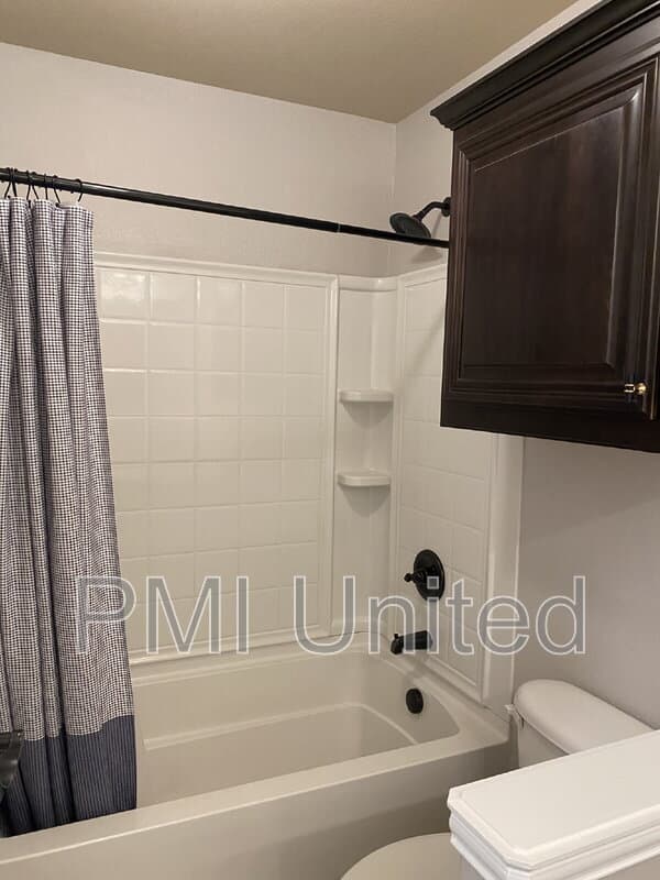 Fort Worth House: 4108 Volk Ct